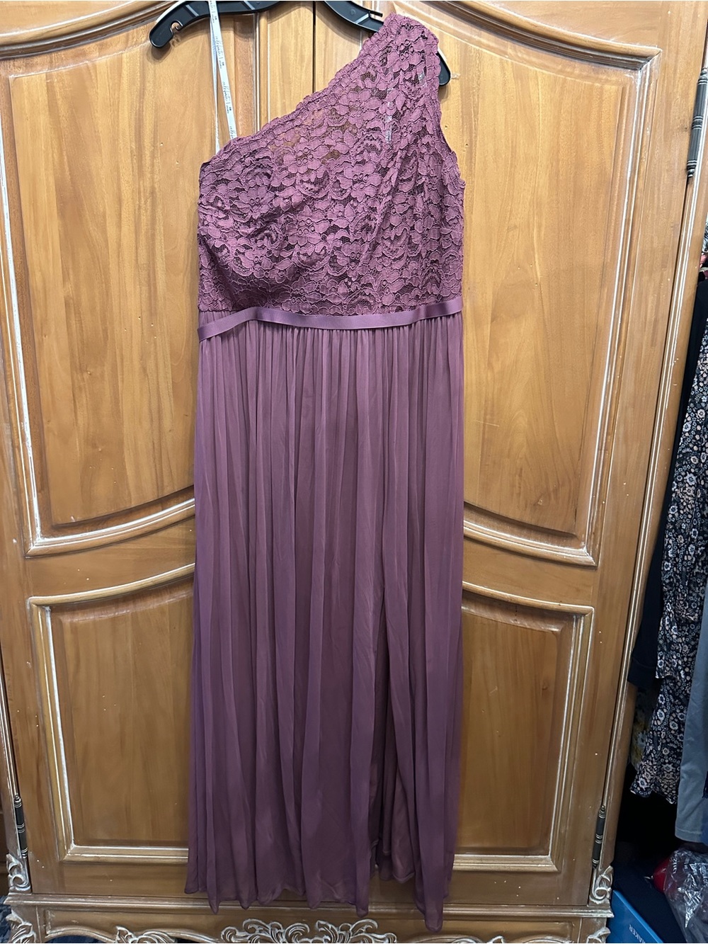 One-Shoulder Mauve Lace Chiffon Wedding Dress